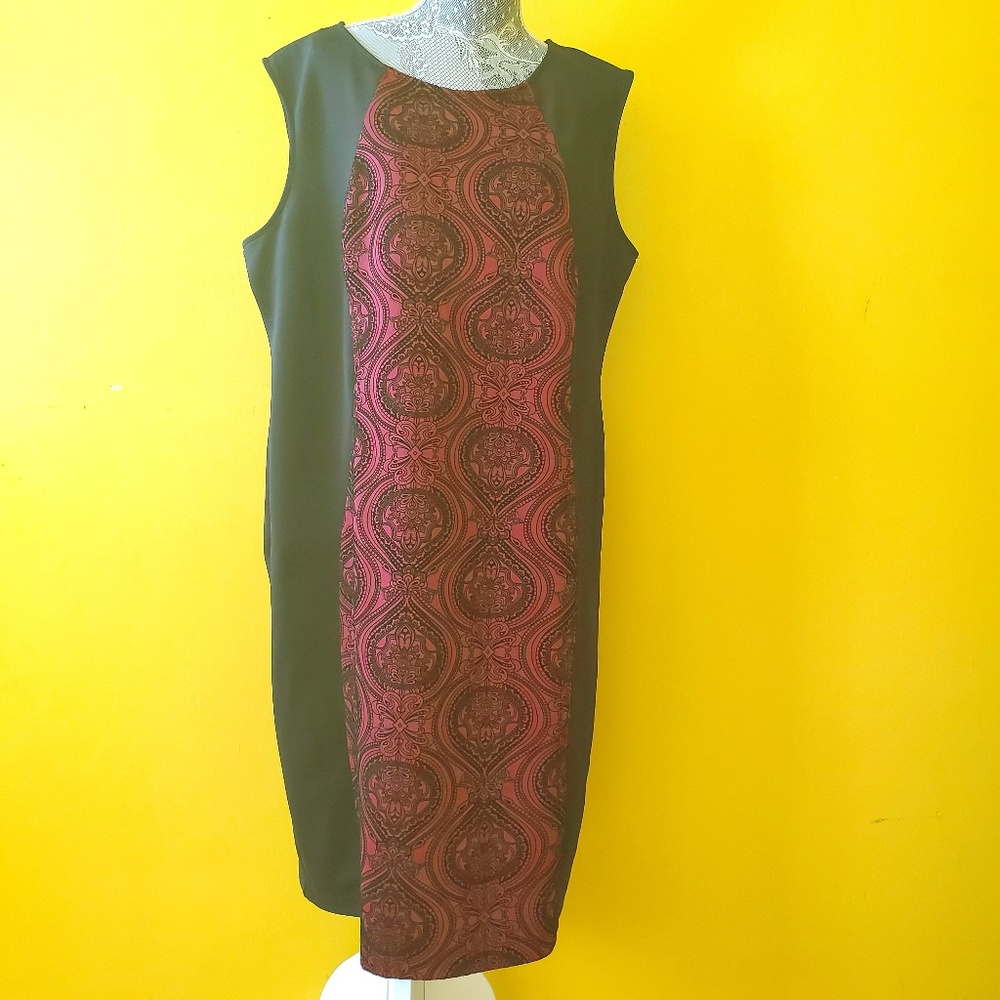 Olivia Matthews| slimming Black and Maroon dress
